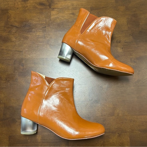 arden wohl Shoes - Arden Wohl Cri De Coeur Vegan Leather Booties with Lucite Heel Size 8